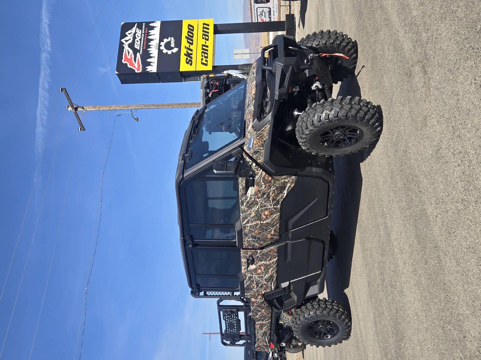 2027 Can-Am DEFENDER XU MAX LTD HD11