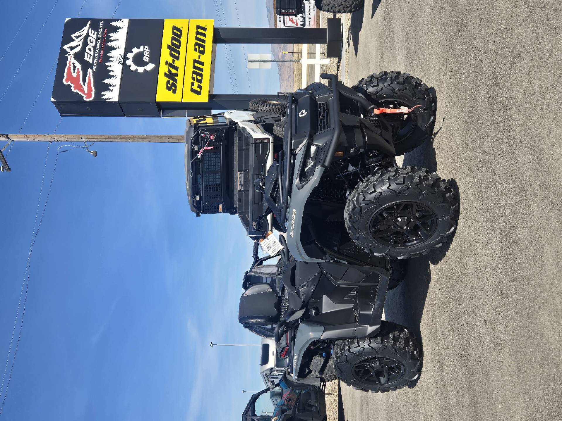2027 Can-Am OUTLANDER MAX XT 700