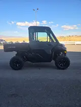 2027 Can-Am DEFENDER DPS CAB HD9 — photo 4 of 7