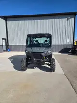 2027 Can-Am DEFENDER MAX DPS CAB HD10 — photo 2 of 7