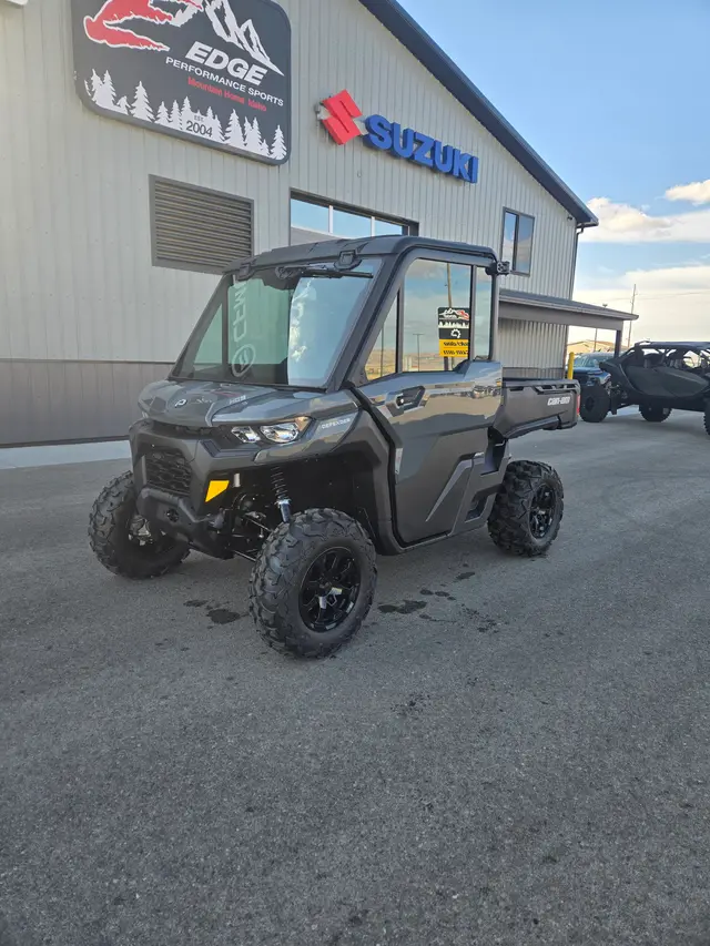 2027 Can-Am DEFENDER DPS CAB HD9