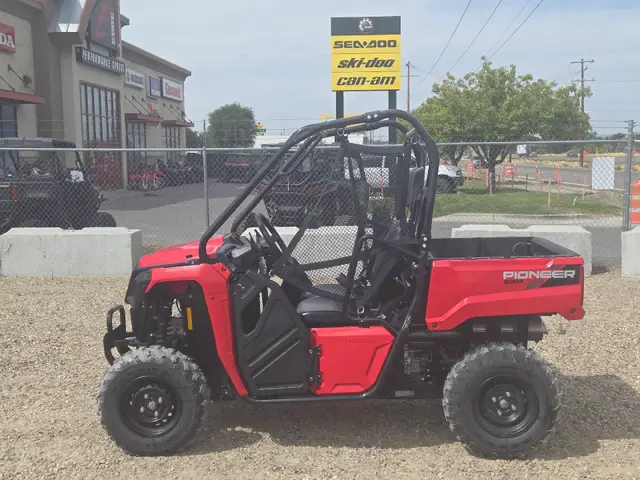 2026 Honda PIONEER 520
