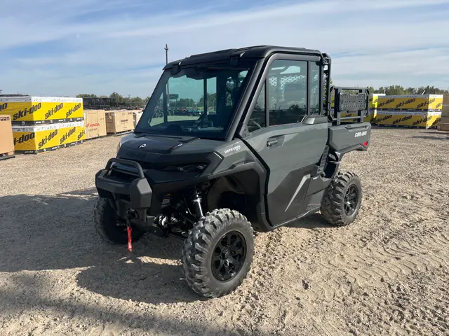 2027 Can-Am DEFENDER XU XT CAB HD10