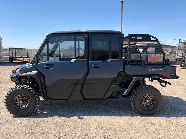 2026 Can-Am DEFENDER MAX LTD HD11